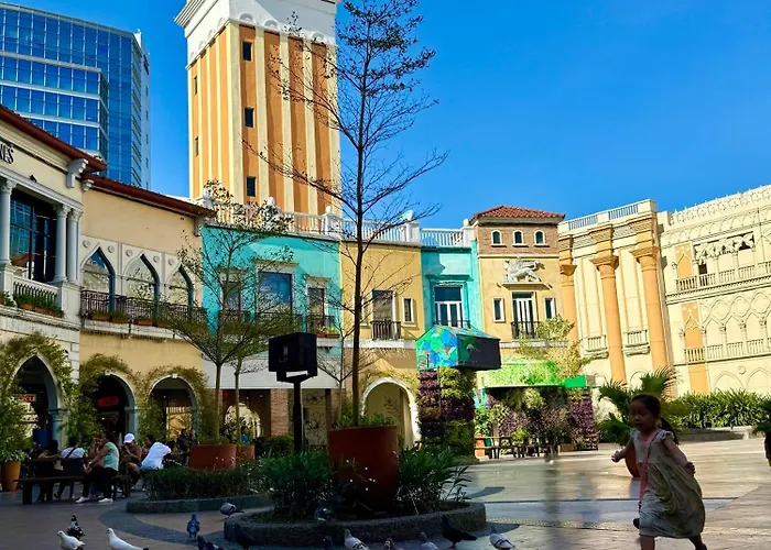 Venice Luxe Urban Pool Retreat , Max 3 Guests *